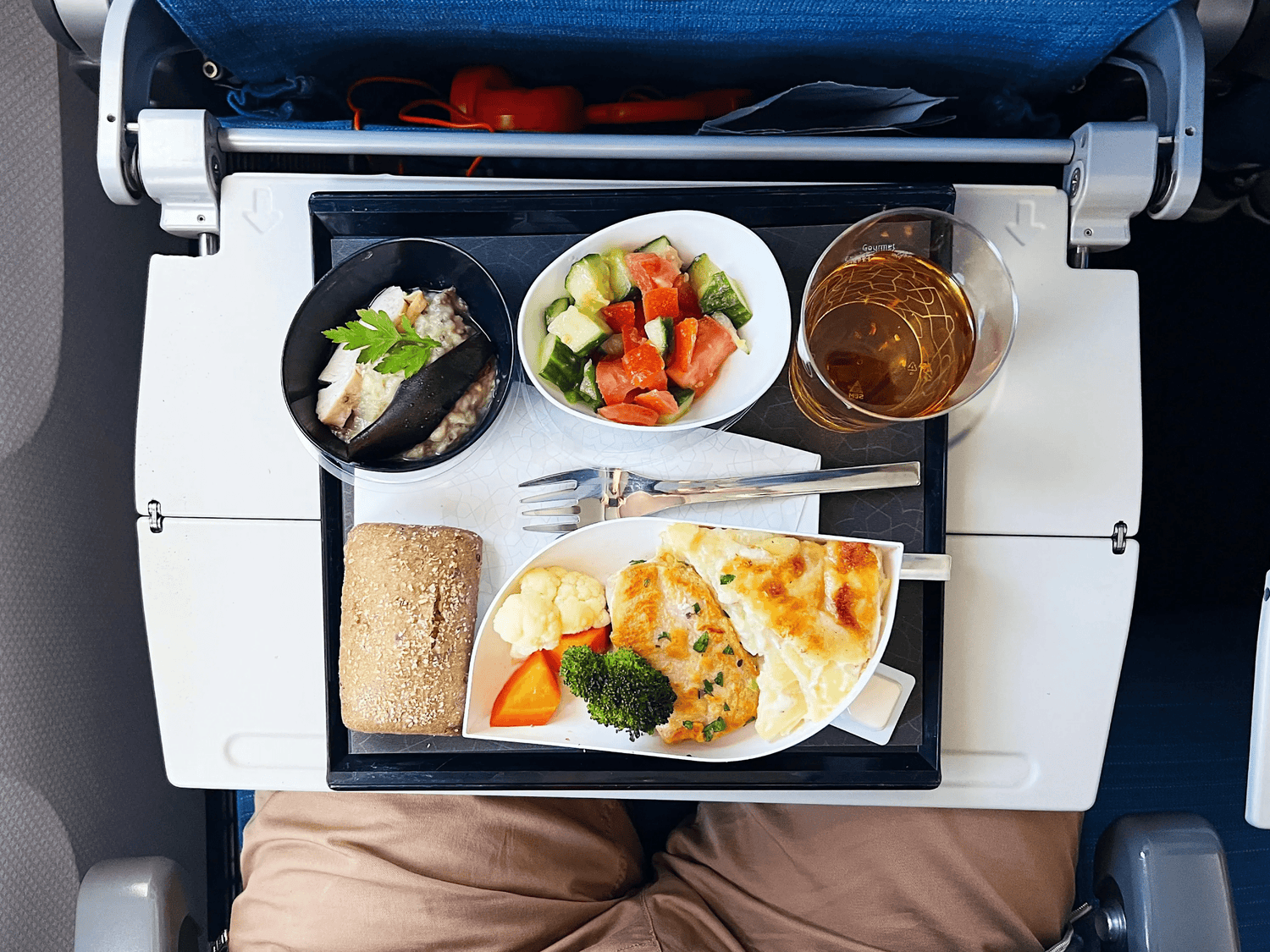 7 snacks que siempre deberías llevar en tu equipaje de mano - Opulenco